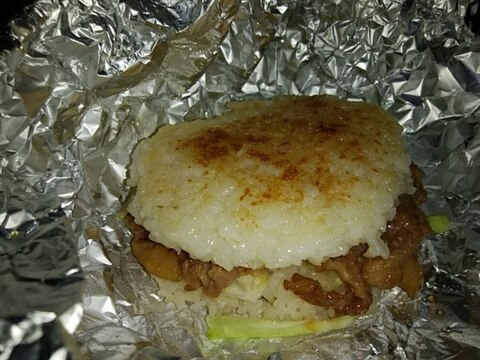 豚肉でライスバーガー